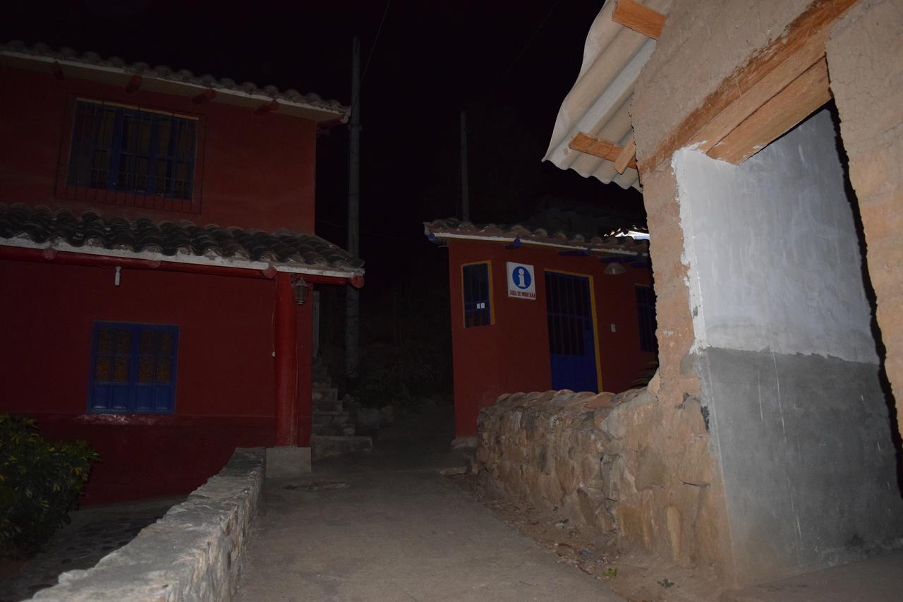 La Casita De Mi Abuela Hostel Mancos Bagian luar foto
